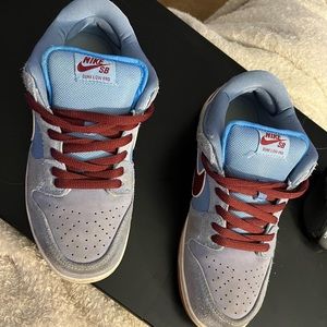 Nike Dunks (Philly Dunks). Size 8 men’s.